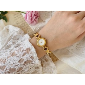Fashionable and versatile women's watch