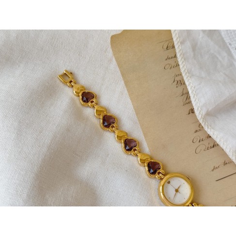 Fashionable and versatile women's watch
