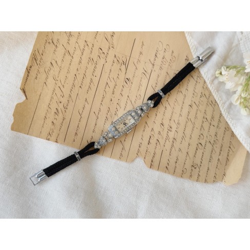 Vintage Strap Women's Watch